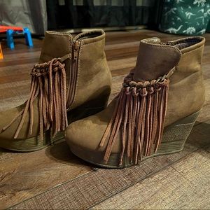 Fringe wedges size 71/2